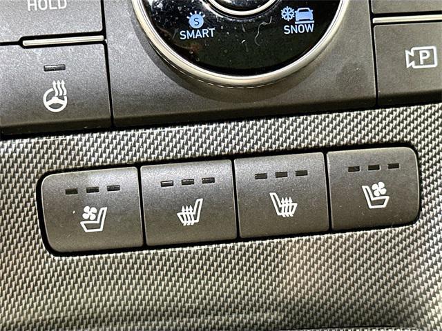 Photo of 2022 Quartz White Hyundai SANTA FE