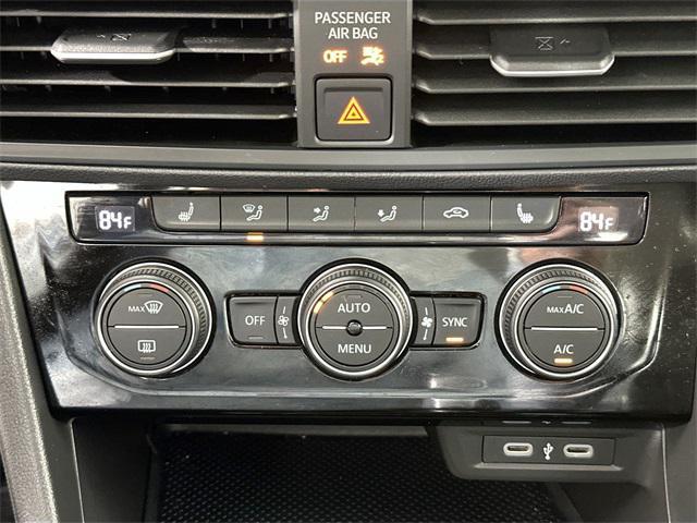 Photo of 2024 Opal White Volkswagen Jetta