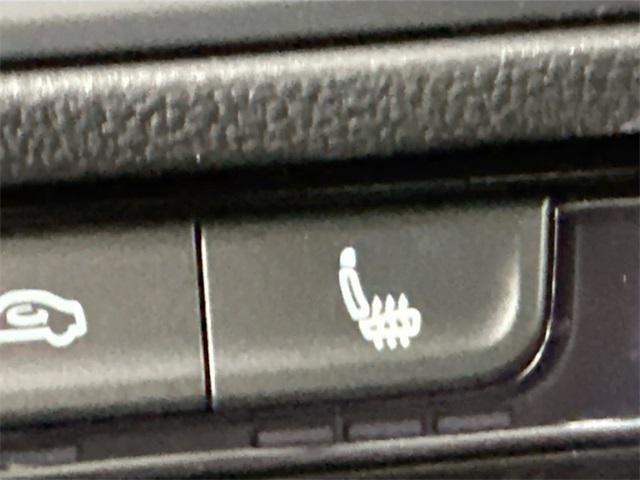 Photo of 2024 Opal White Volkswagen Jetta