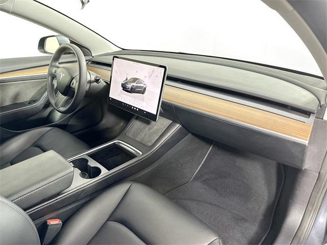 Photo of 2023 Gray Tesla Model 3