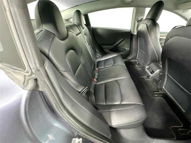 Photo of 2023 Gray Tesla Model 3