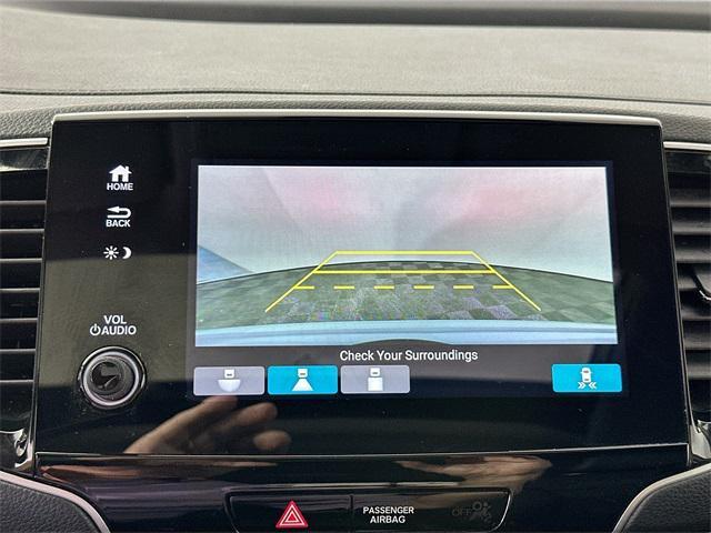 Photo of 2022 Sonic Gray Pearl Honda Pilot