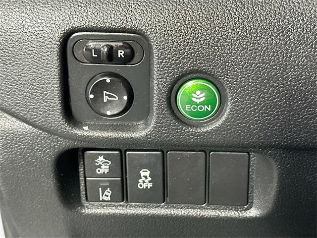 Photo of 2022 Sonic Gray Pearl Honda Pilot