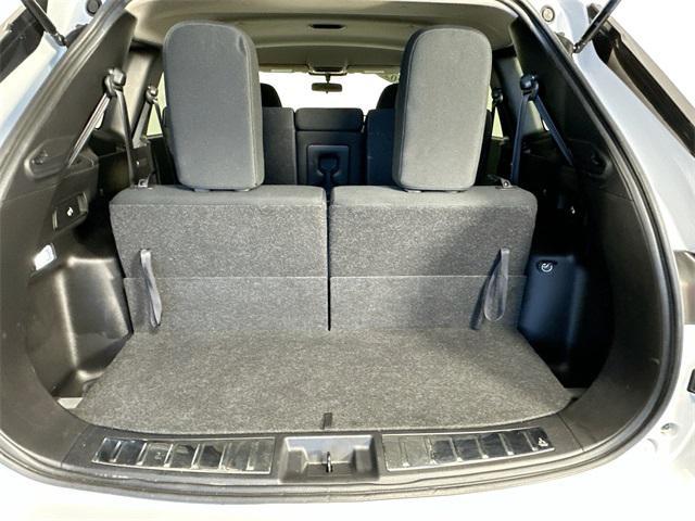 Photo of 2024 White Diamond Mitsubishi Outlander
