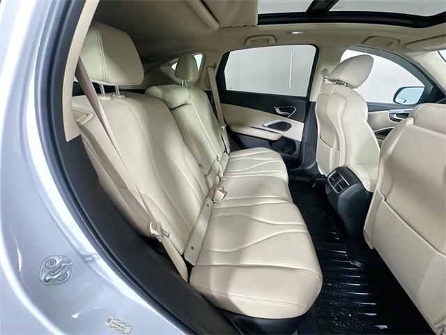 Photo of 2021 Platinum White Pearl Acura RDX