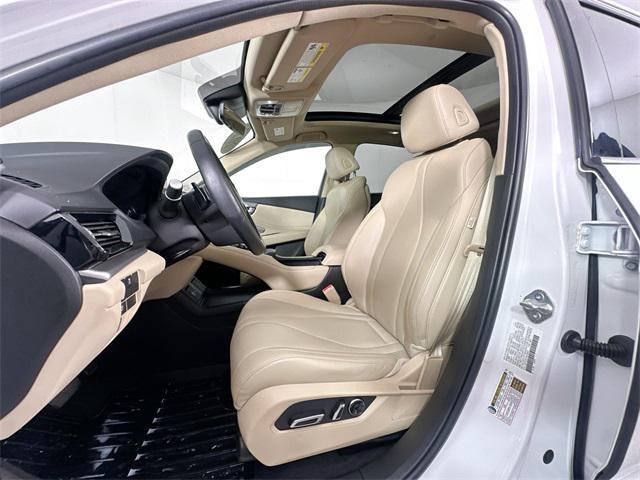 Photo of 2021 Platinum White Pearl Acura RDX