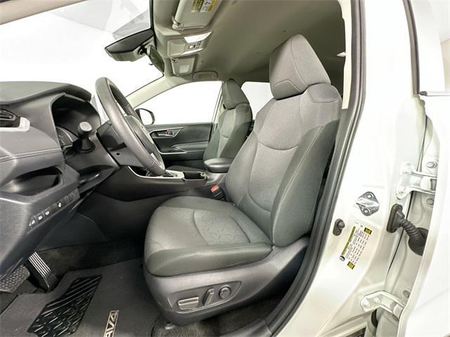 Photo of 2024 Ice Cap Toyota RAV4