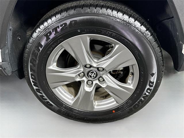 Photo of 2024 Ice Cap Toyota RAV4