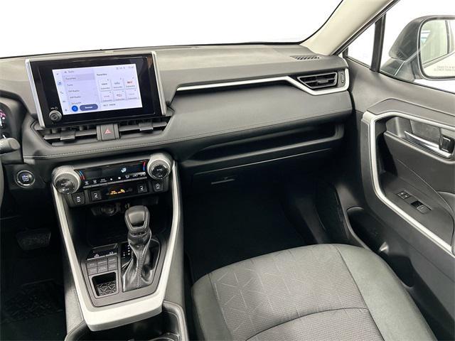 Photo of 2024 Ice Cap Toyota RAV4