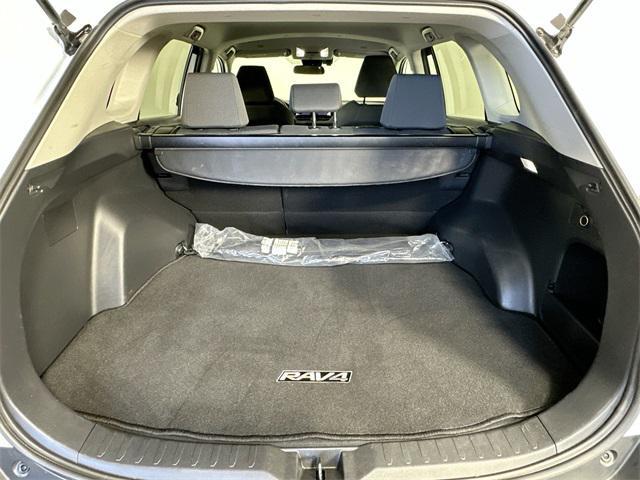 Photo of 2024 Ice Cap Toyota RAV4