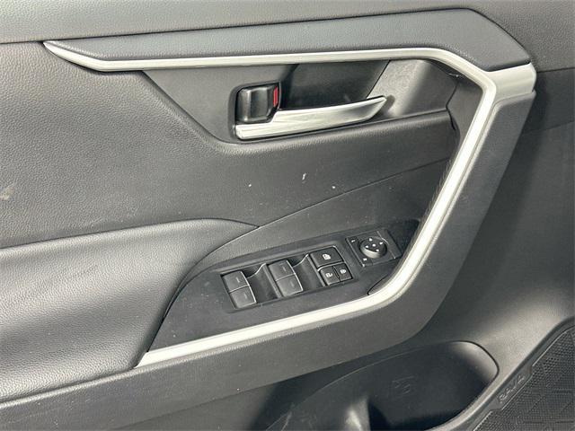 Photo of 2024 Ice Cap Toyota RAV4