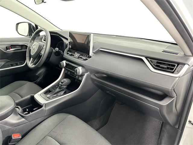 Photo of 2024 Ice Cap Toyota RAV4