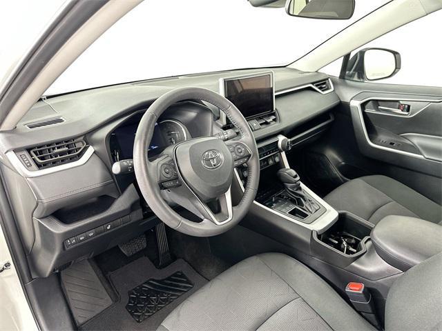 Photo of 2024 Ice Cap Toyota RAV4