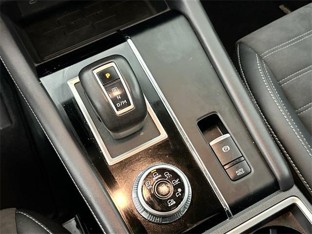 Photo of 2024 Black Mitsubishi Outlander