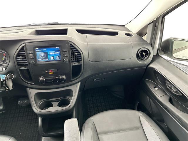 Photo of 2022 Arctic White Mercedes-Benz Metris
