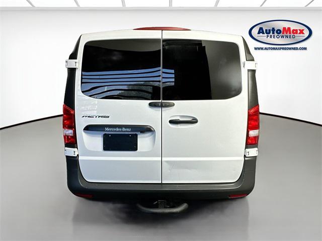 Photo of 2022 Arctic White Mercedes-Benz Metris