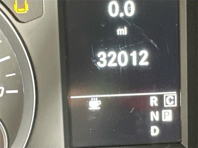 Photo of 2022 Arctic White Mercedes-Benz Metris