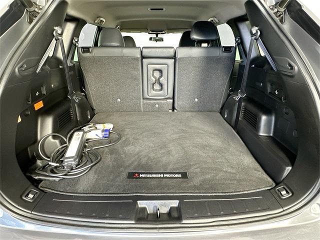 Photo of 2023 Mercury Gray Metallic Mitsubishi Outlander PHEV
