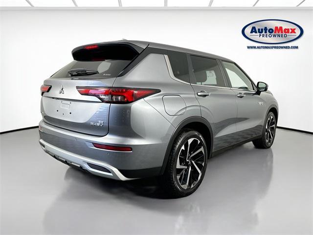 Photo of 2023 Mercury Gray Metallic Mitsubishi Outlander PHEV