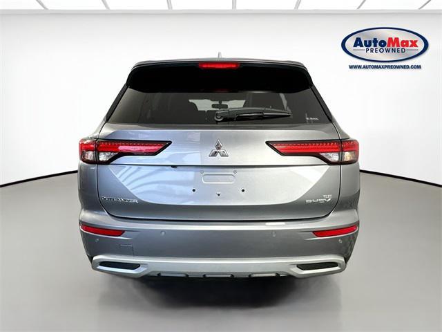 Photo of 2023 Mercury Gray Metallic Mitsubishi Outlander PHEV