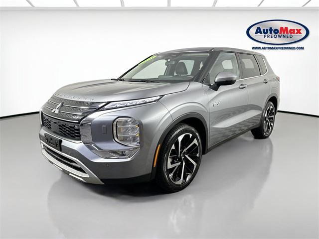 Photo of 2023 Mercury Gray Metallic Mitsubishi Outlander PHEV