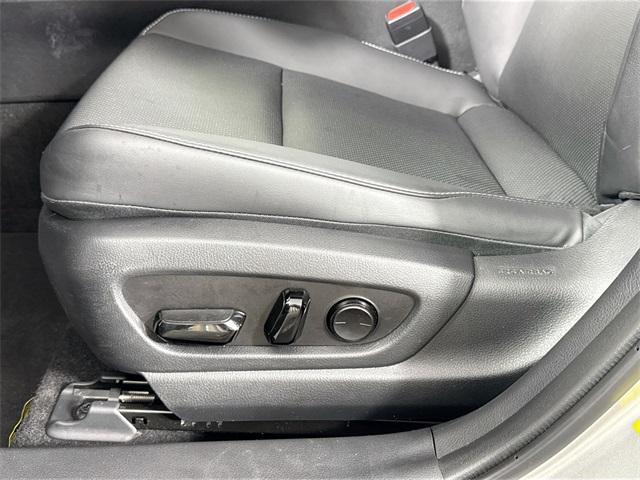 Photo of 2022 Atomic Silver Lexus UX 250h