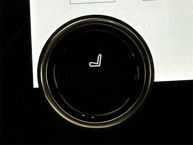 Photo of 2023 Santorini Black Metallic Land Rover Range Rover Evoque