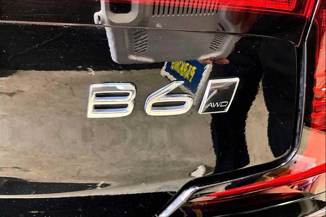 Photo of 2024 Black Volvo S90