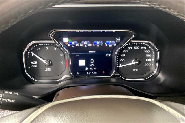 Photo of 2021 White GMC Yukon XL