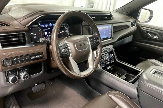 Photo of 2021 White GMC Yukon XL
