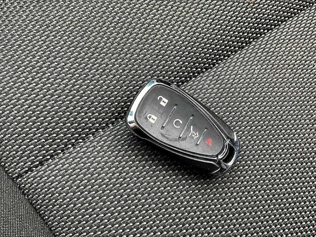 Photo of 2023 Northsky Blue Metallic Chevrolet Traverse