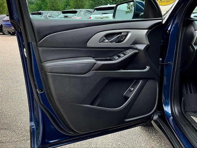 Photo of 2023 Northsky Blue Metallic Chevrolet Traverse