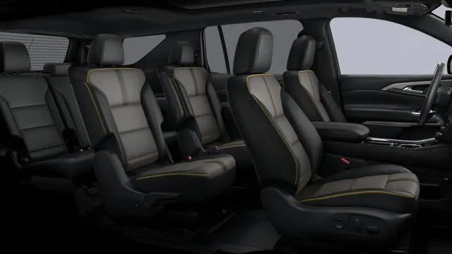 Photo of 2026 Polar White Tricoat Chevrolet Traverse