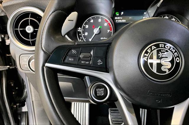 Photo of 2018 Vesuvio Gray Metallic Alfa Romeo Stelvio