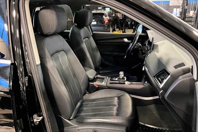 Photo of 2021 Black Audi Q5