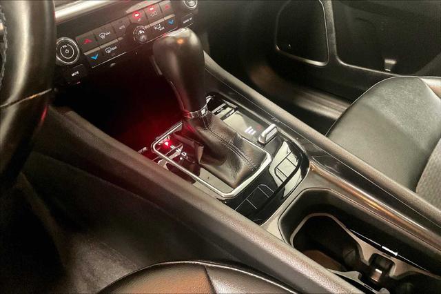 Photo of 2022 Diamond Black Crystal Pearlcoat Jeep Compass