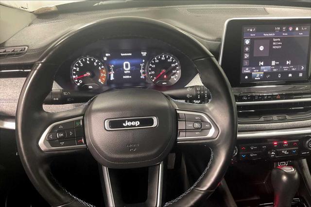 Photo of 2022 Diamond Black Crystal Pearlcoat Jeep Compass