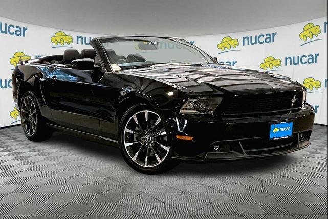 Photo of 2012 Black Ford Mustang