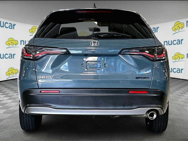 Photo of 2023 Nordic Forest Pearl Honda HR-V