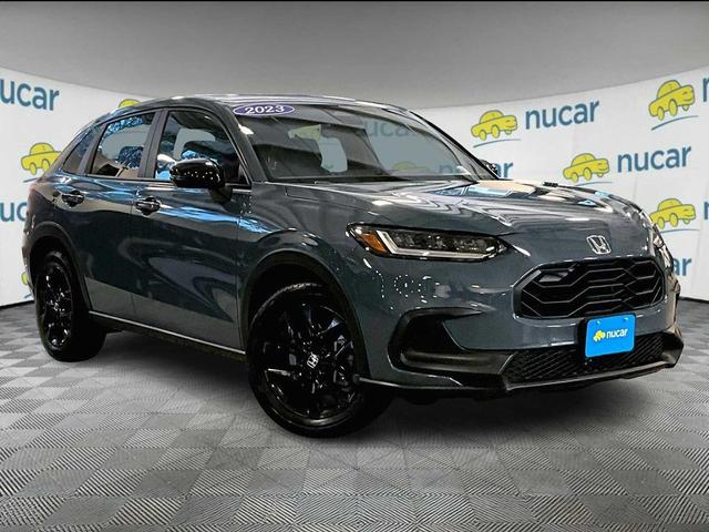 Photo of 2023 Nordic Forest Pearl Honda HR-V