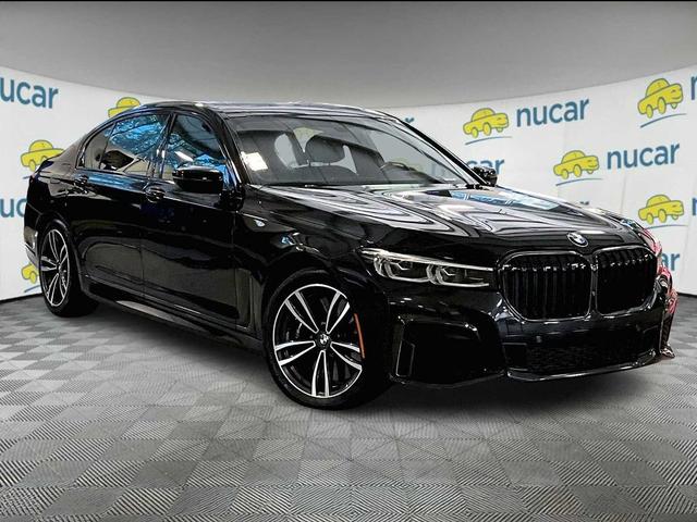 Photo of 2022 Black Sapphire Metallic BMW 740