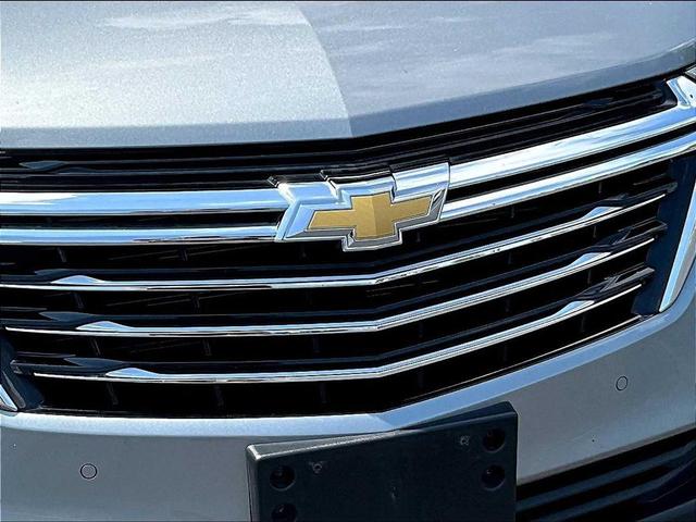 Photo of 2023 Sterling Gray Metallic Chevrolet Equinox