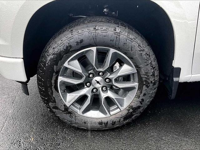 Photo of 2025 Summit White Chevrolet Silverado 1500