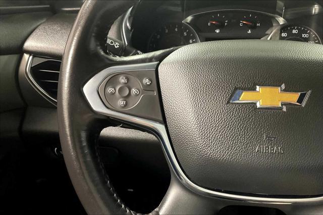 Photo of 2022 Northsky Blue Metallic Chevrolet Traverse