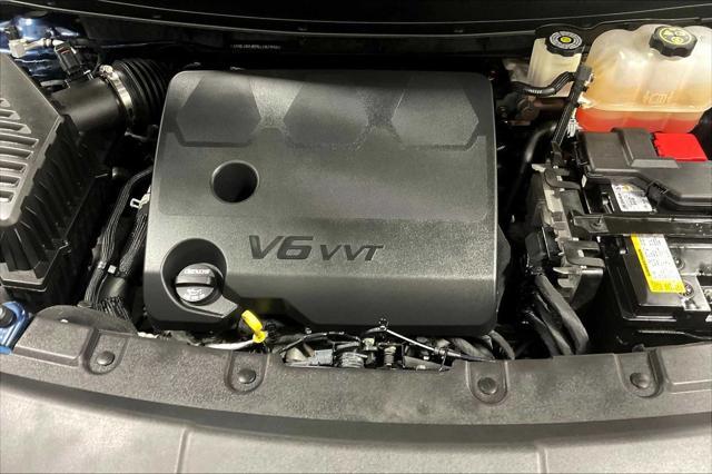 Photo of 2022 Northsky Blue Metallic Chevrolet Traverse