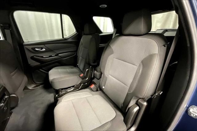 Photo of 2022 Northsky Blue Metallic Chevrolet Traverse