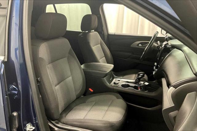 Photo of 2022 Northsky Blue Metallic Chevrolet Traverse