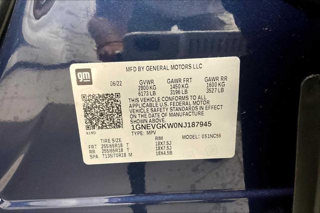 Photo of 2022 Northsky Blue Metallic Chevrolet Traverse