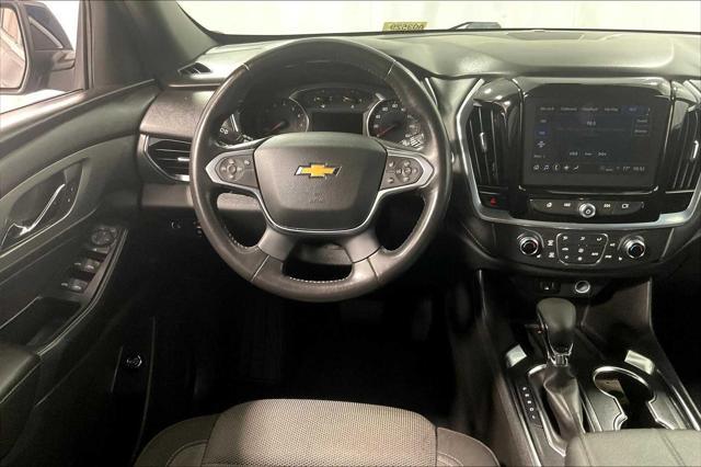 Photo of 2022 Northsky Blue Metallic Chevrolet Traverse
