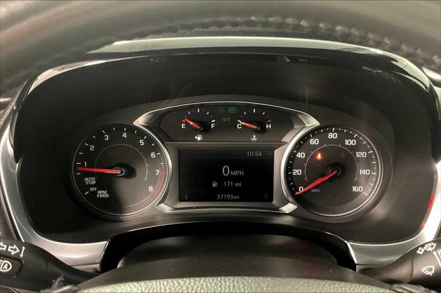 Photo of 2022 Northsky Blue Metallic Chevrolet Traverse